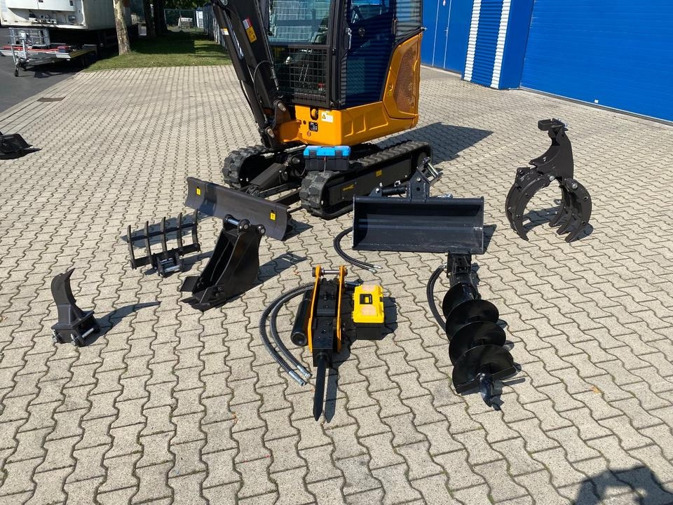 Mini excavator Minibagger BK2800ASR inkl. Zubehörpaket *INKL.19% MWST*BERGER KRAUS*KUBOTA*SCHWENKARM* VERSTELLFAHRWERK*KLIMA* Minibagger BK2800ASR inkl. Zubehörpaket *INKL.19% MWST*BERGER KRAUS*KUBOTA*SCHWENKARM* VERSTELLFAHRWERK*KLIMA*- Photo 2