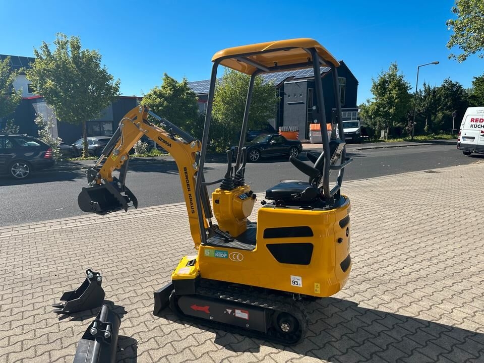Mini pelle Minibagger BK900A inkl. Schaufelpaket *INKL.19% MWST*BERGER KRAUS*SOFORT!* Minibagger BK900A inkl. Schaufelpaket *INKL.19% MWST*BERGER KRAUS*SOFORT!*- Photo 3