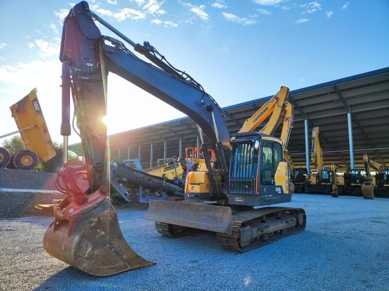 Crawler excavator Volvo ECR235EL- Photo 2