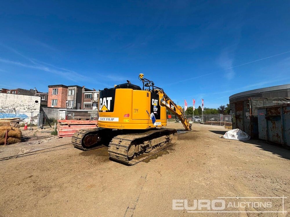 Bagger 2018 CAT 325FLCR- Photo 2