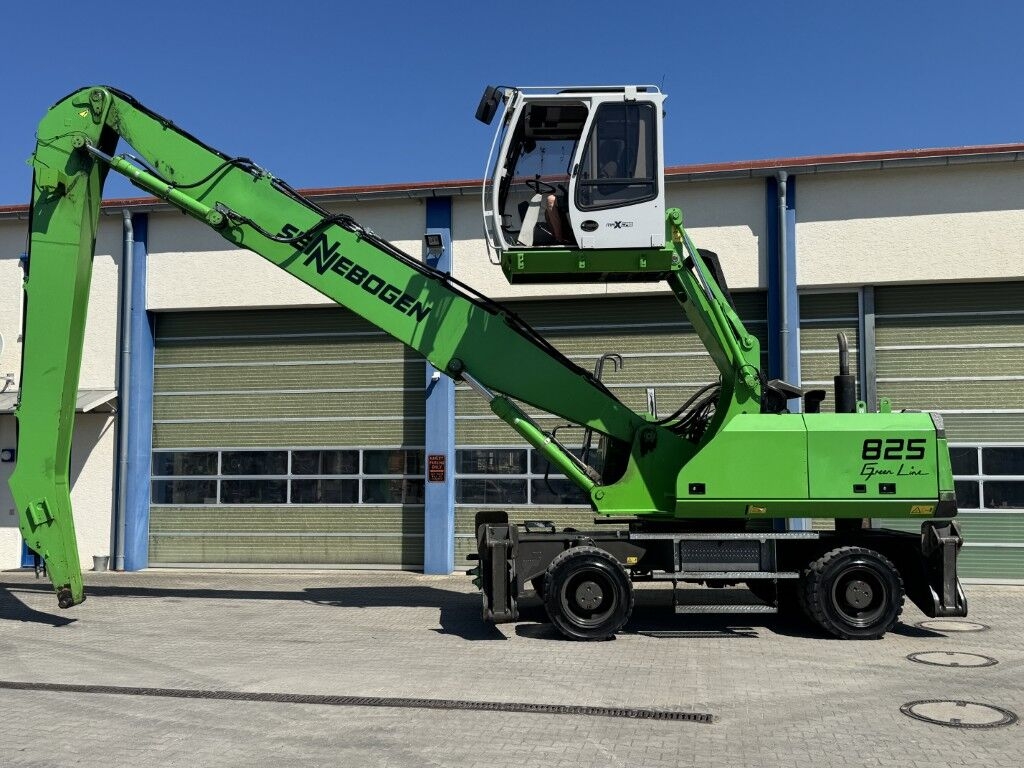 Pelle de manutention 825 M 825 M- Photo 2