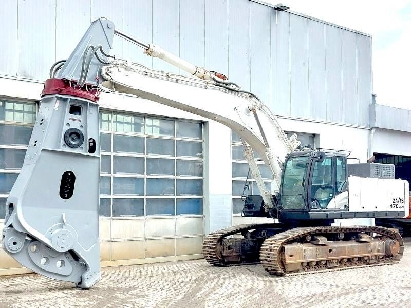 Demolition excavator- Photo 2