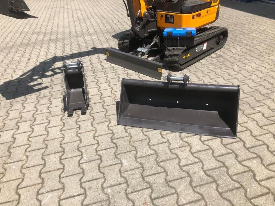 Minibagger Minibagger BK1700JS + Schaufelpaket *INKL.19% MWST*BERGER KRAUS*KUBOTA*JOYST*SOFORT! Minibagger BK1700JS + Schaufelpaket *INKL.19% MWST*BERGER KRAUS*KUBOTA*JOYST*SOFORT!- Photo 3