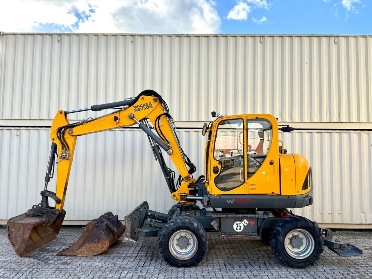 Mobilbagger Wacker Neuson EW100 / 2016 BJ / 4.603 H / 3 x Löffel- Photo 2