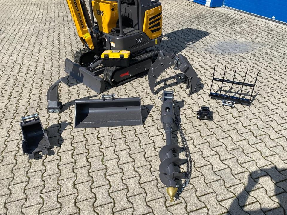 Minibagger Minibagger BK1250JSR inkl. kleinem Zubehörpaket *INKL.19% MWST*BERGER KRAUS*KUBOTA* VERSTELLFAHRWERK*SOFORT!* Minibagger BK1250JSR inkl. kleinem Zubehörpaket *INKL.19% MWST*BERGER KRAUS*KUBOTA* VERSTELLFAHRWERK*SOFORT!*- Photo 2