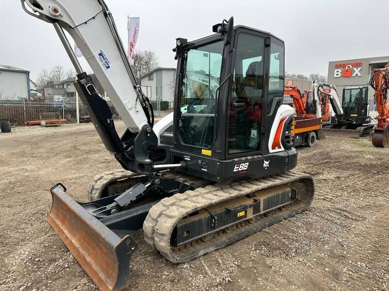 Mini pelle E 88 R2 Minibagger 72.500 EUR E 88 R2 Minibagger 72.500 EUR- Photo 2