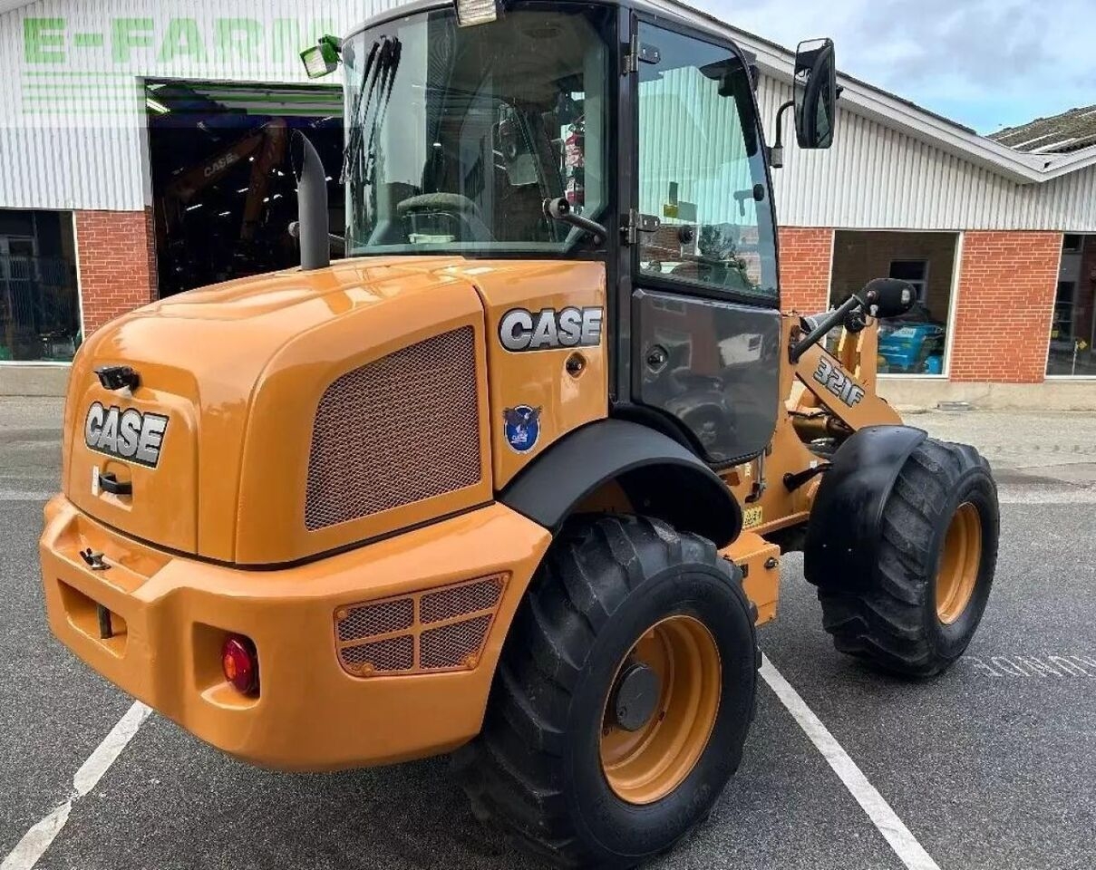 Minibagger Case-IH 321 f- Photo 2