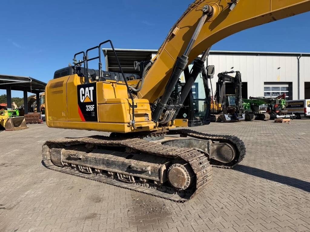 Kettenbagger CAT 326 F L- Photo 3