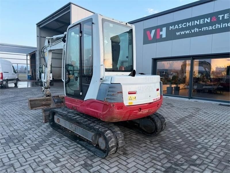 Minibagger Takeuchi TB250- Photo 3