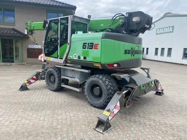 Kettenbagger 613 M Funkfernsteuerung MIETE / RENTAL (12005440) 613 M Funkfernsteuerung MIETE / RENTAL (12005440)- Photo 3