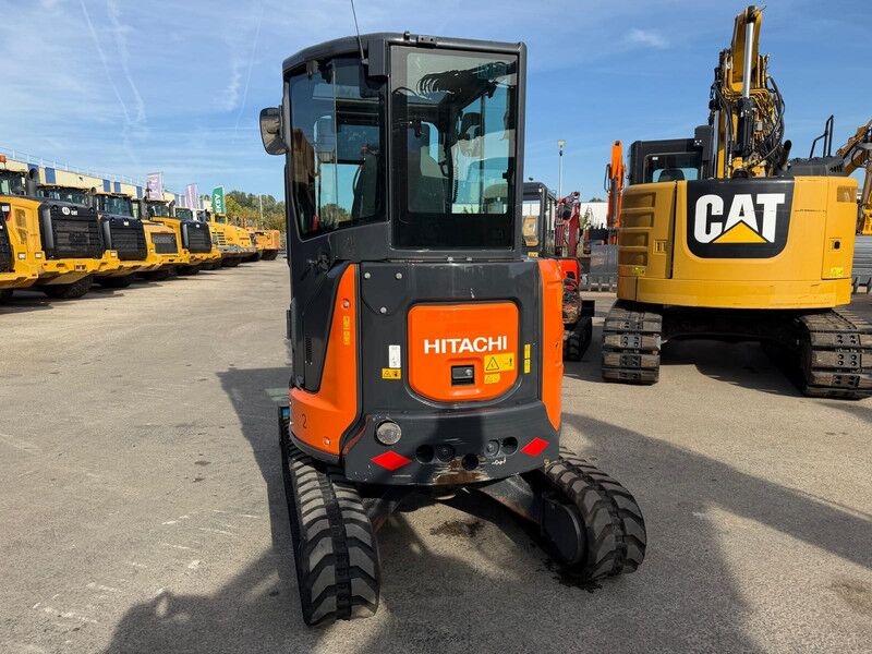 Mini pelle Hitachi ZX33U-6 .- Photo 2
