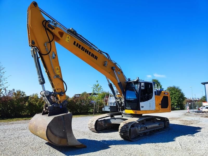 Crawler excavator Liebherr R930NLC- Photo 2