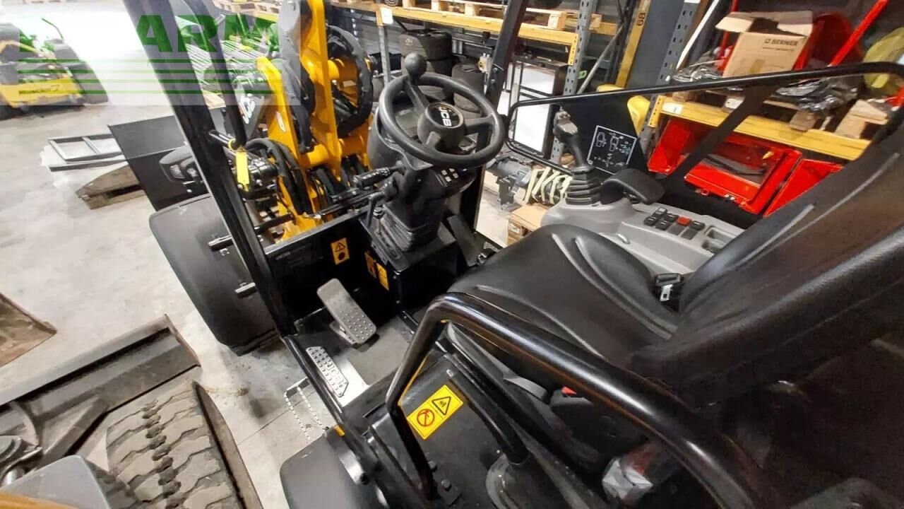 Mini pelle JCB 403 plus agri- Photo 3