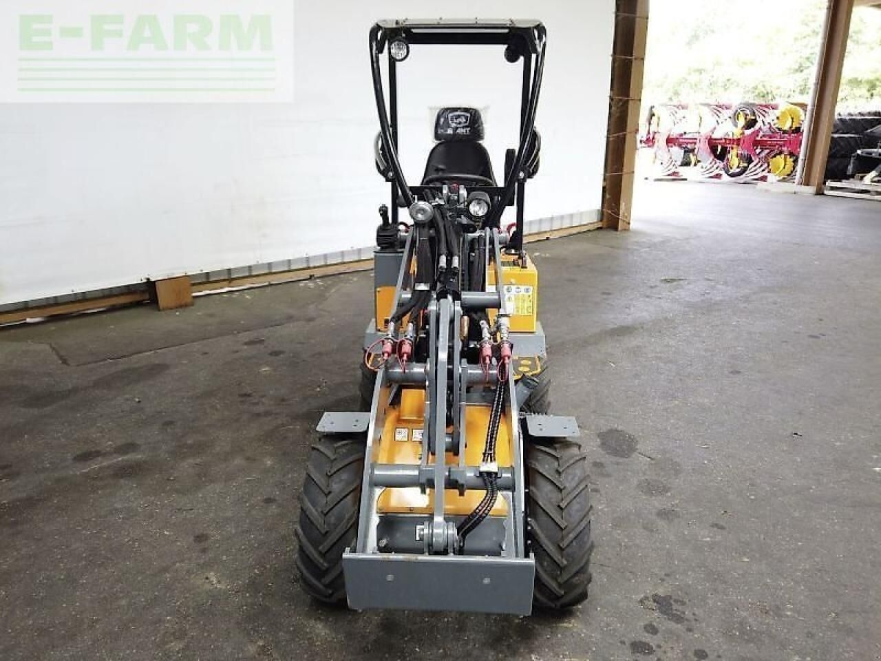 Minibagger Giant g1200 hoflader- Photo 3
