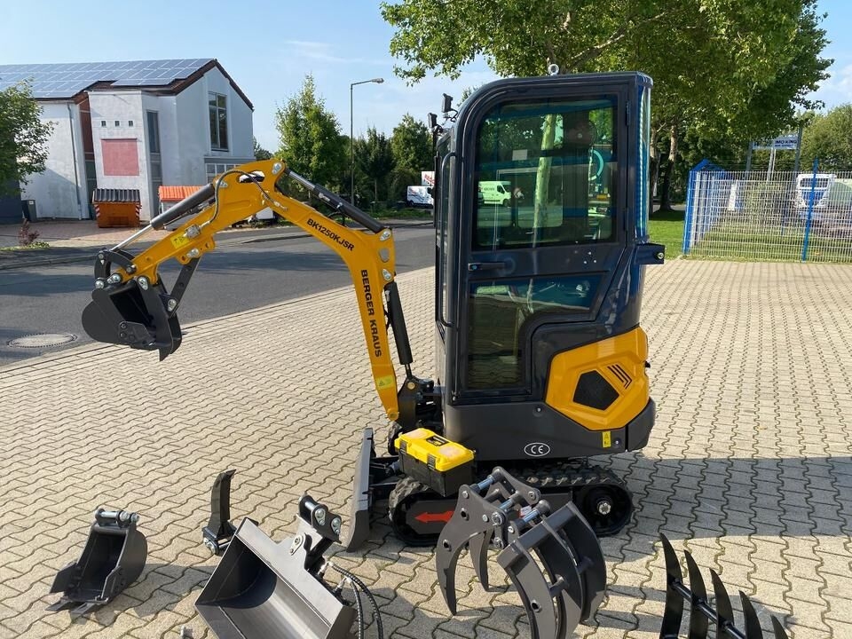 Mini excavator Minibagger BK1250KJSR inkl. großem Zubehörpaket *INKL.19% MWST*BERGER KRAUS*KUBOTA* VERSTELLFAHRWERK*SOFORT!*- Photo 3
