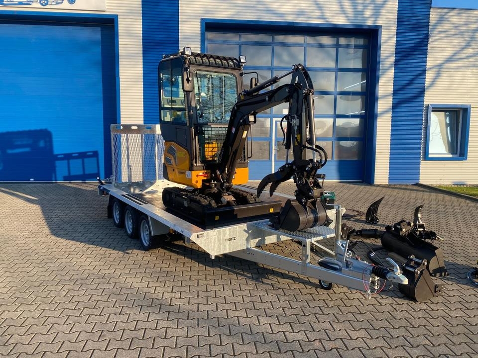 Minibagger Minibagger BK2000NKSR + Tieflader + Zubehör *INKL.19% MWST*BERGER KRAUS*KUBOTA* KLIMA*SCHWENKARM*VERSTELLFAHRWERK* Minibagger BK2000NKSR + Tieflader + Zubehör *INKL.19% MWST*BERGER KRAUS*KUBOTA* KLIMA*SCHWENKARM*VERSTELLFAHRWERK*- Photo 3