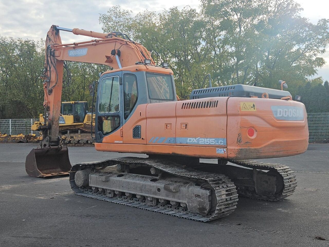 Pelle sur chenille Doosan 255 LC- Photo 3
