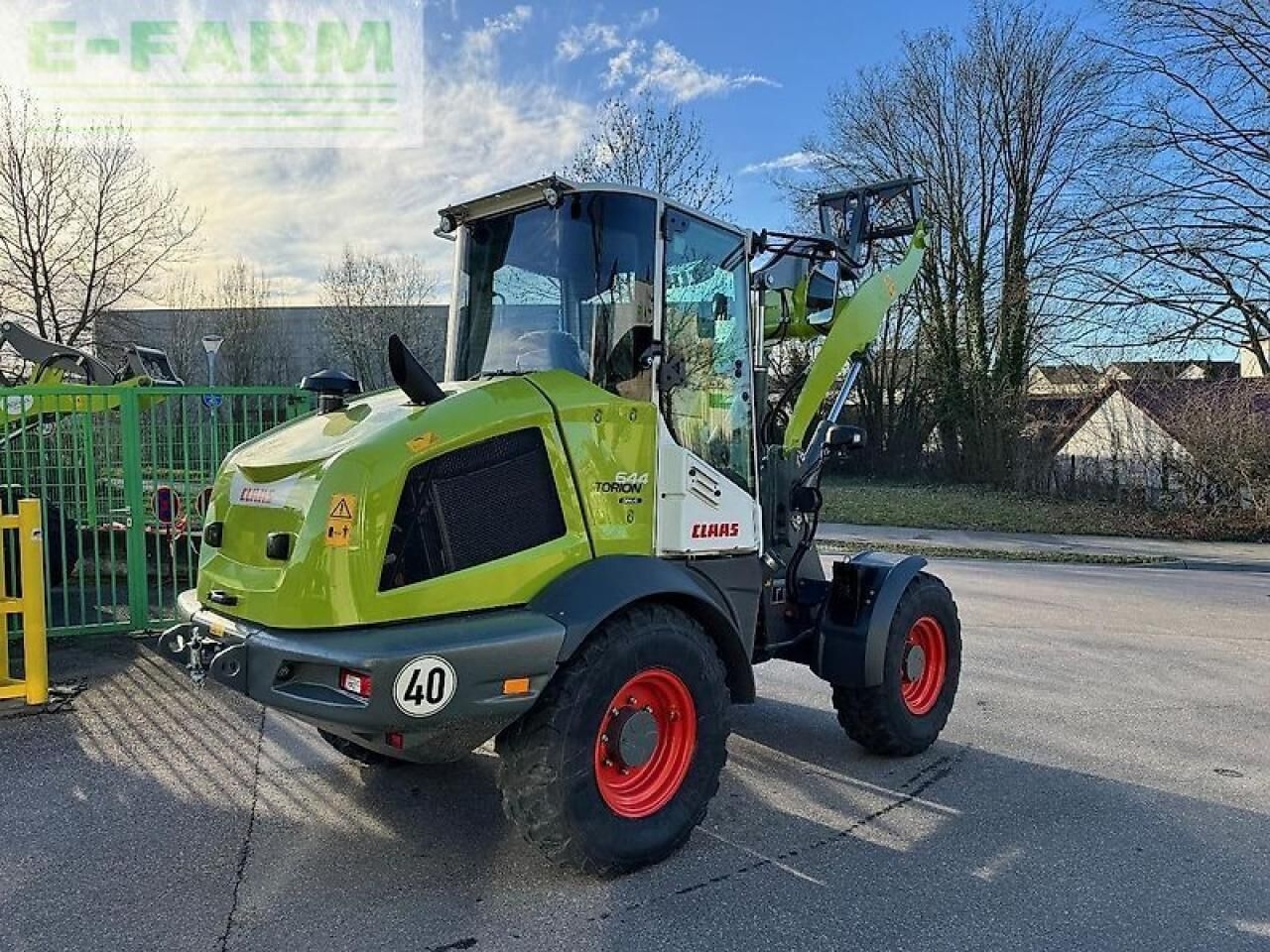 Mini excavator CLAAS torion 644 sinus- Photo 2