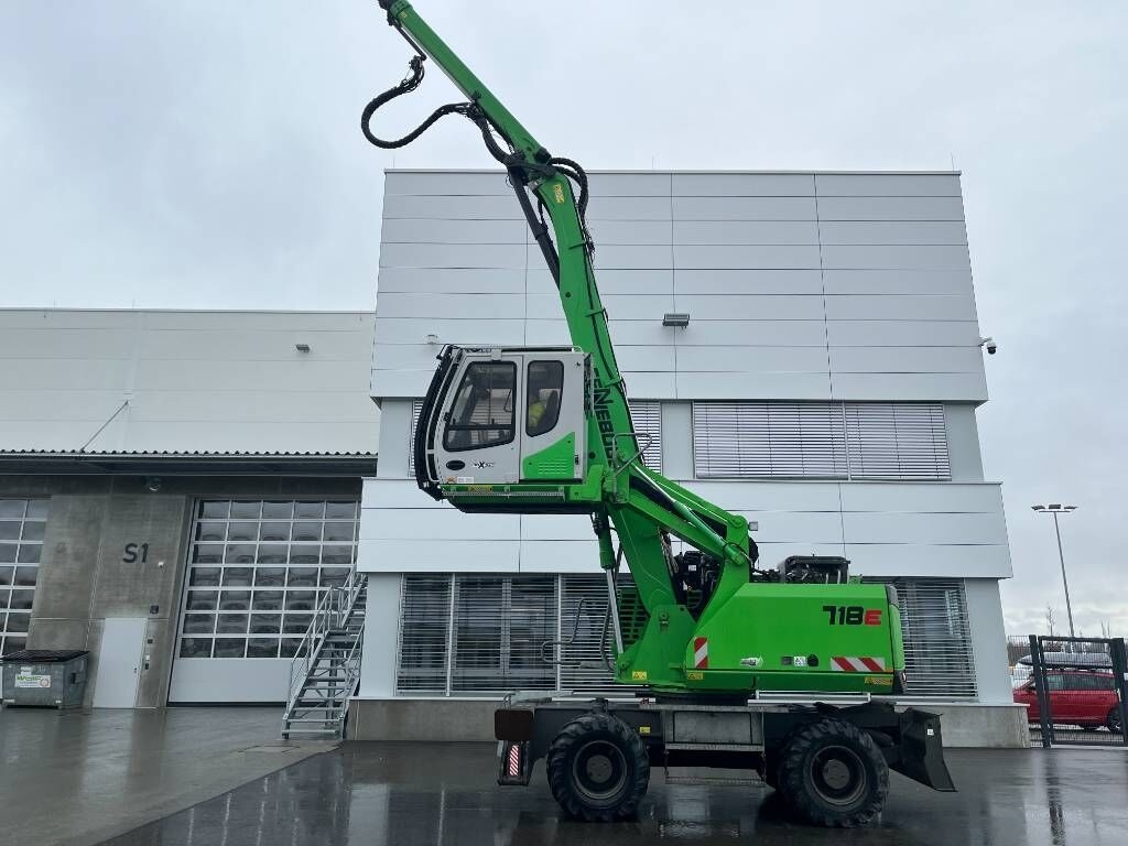 Waste/ Industry handler Sennebogen 718 M- Photo 2