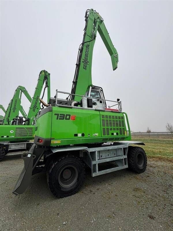 Pelle de manutention Sennebogen 730- Photo 2