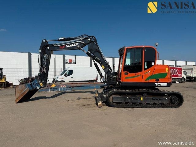 Crawler excavator- Photo 2