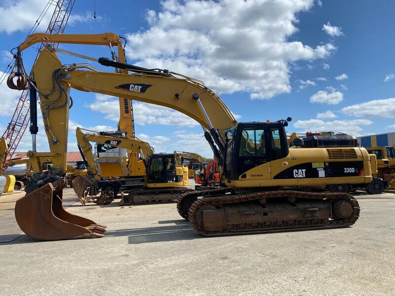 Kettenbagger Caterpillar 330 D .- Photo 2