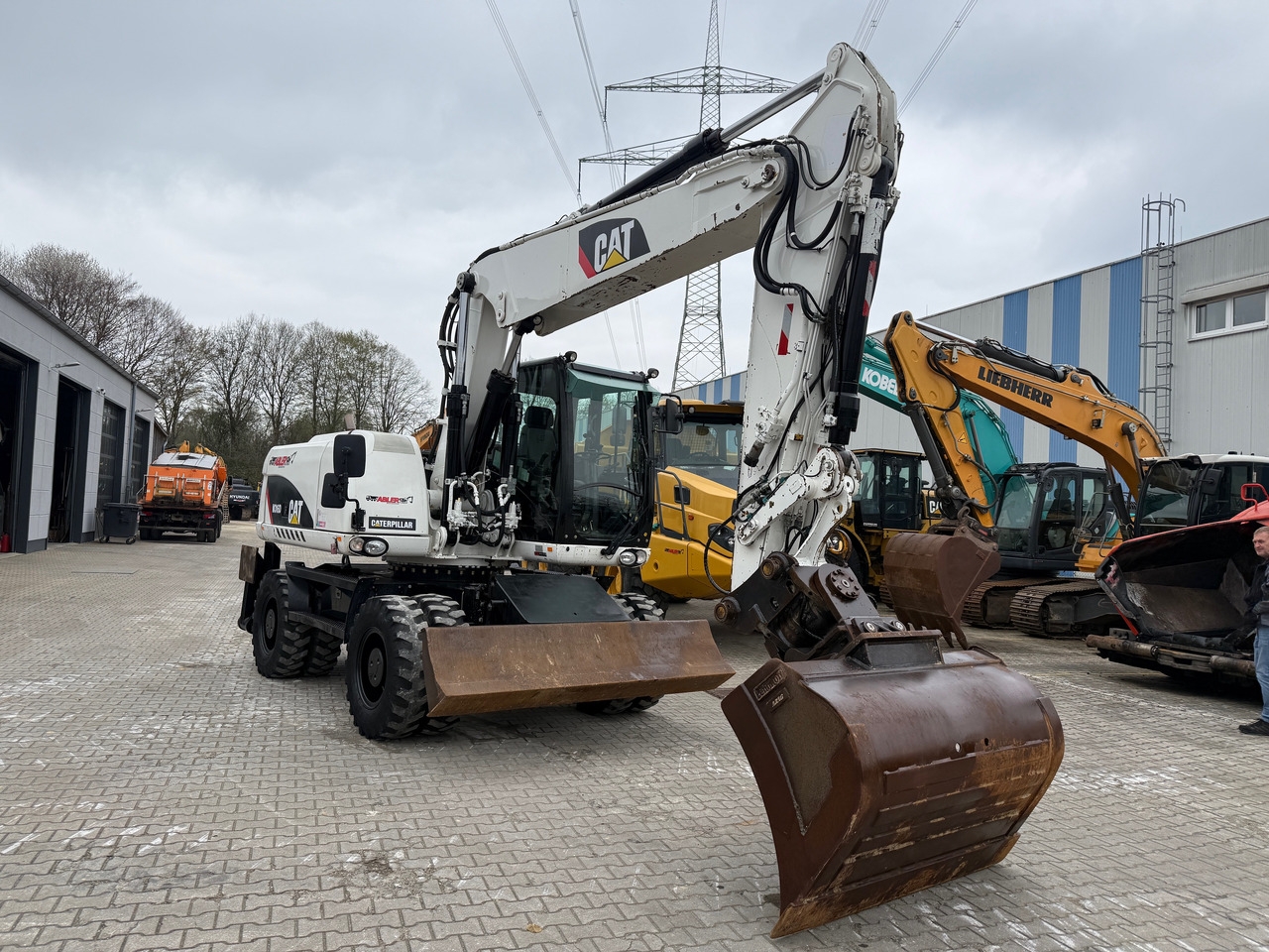 Graafmachine CAT M316D Mobilbagger Schnellwechsler 30 km/h CAT M316D Mobilbagger Schnellwechsler 30 km/h- Photo 3