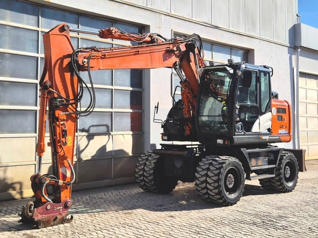 Pelle sur pneus Hitachi ZX 145 W-6- Photo 2