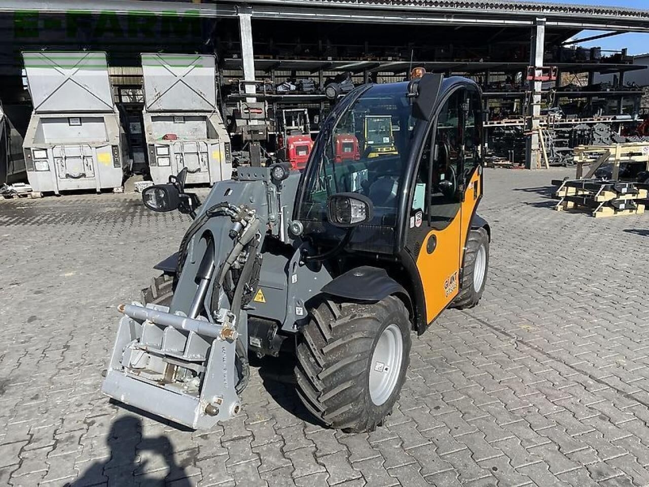 Mini excavator Giant tendo 5048 mit weidemann aufnahme- Photo 2
