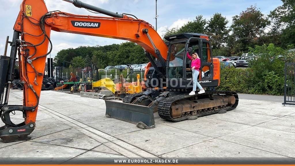 Pelle sur chenille Doosan Kettenbagger DX 235 LCR-5, hyd. SW OilQuick 70-55- Photo 2