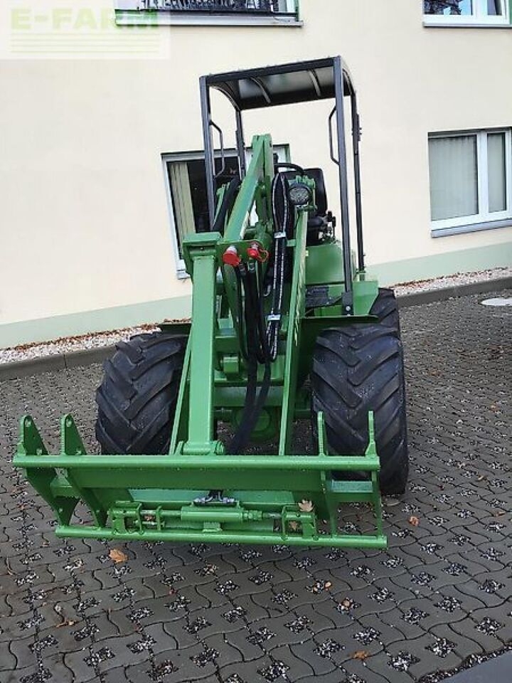 Mini excavator 305 305- Photo 2