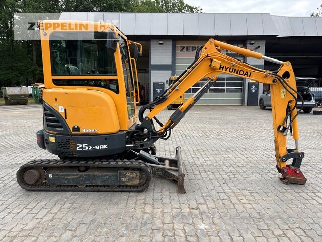 Minibagger R25Z-9AK R25Z-9AK- Photo 3