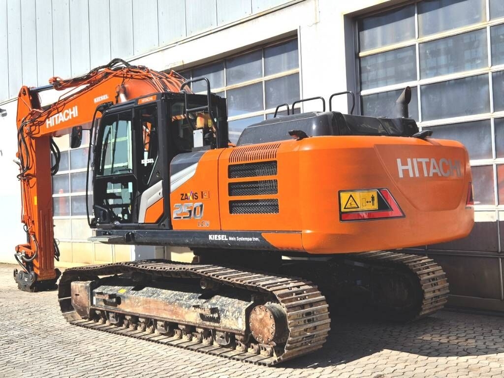 Crawler excavator Hitachi ZX 250 LC N-7- Photo 3
