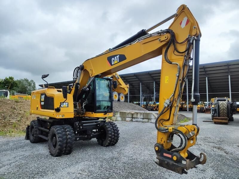 Pelle sur pneus M320F M320F- Photo 3