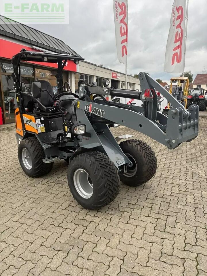 Mini excavator Giant g2500 hd- Photo 2