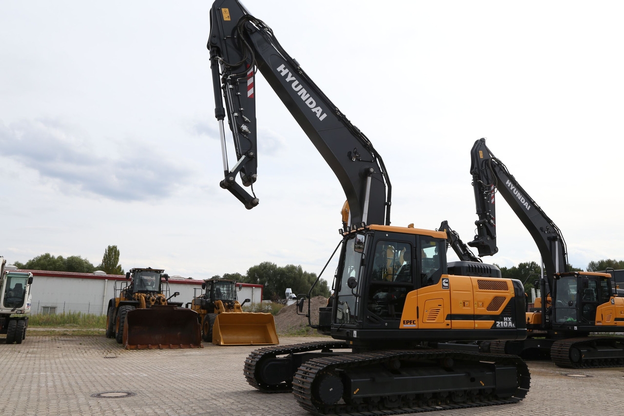 Crawler excavator HX210AL HX210AL- Photo 2