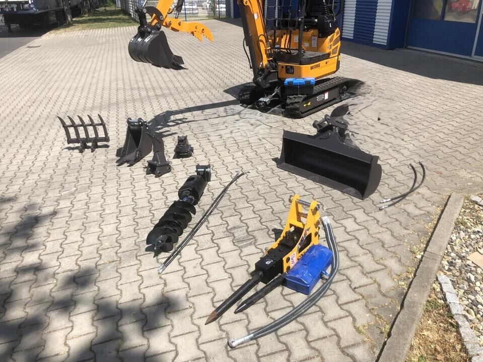 Minibagger Minibagger BK1700JS inkl. Zubehörpaket Groß *INKL.19% MWST*BERGER KRAUS*KUBOTA*JOYST*SOFORT! Minibagger BK1700JS inkl. Zubehörpaket Groß *INKL.19% MWST*BERGER KRAUS*KUBOTA*JOYST*SOFORT!- Photo 2