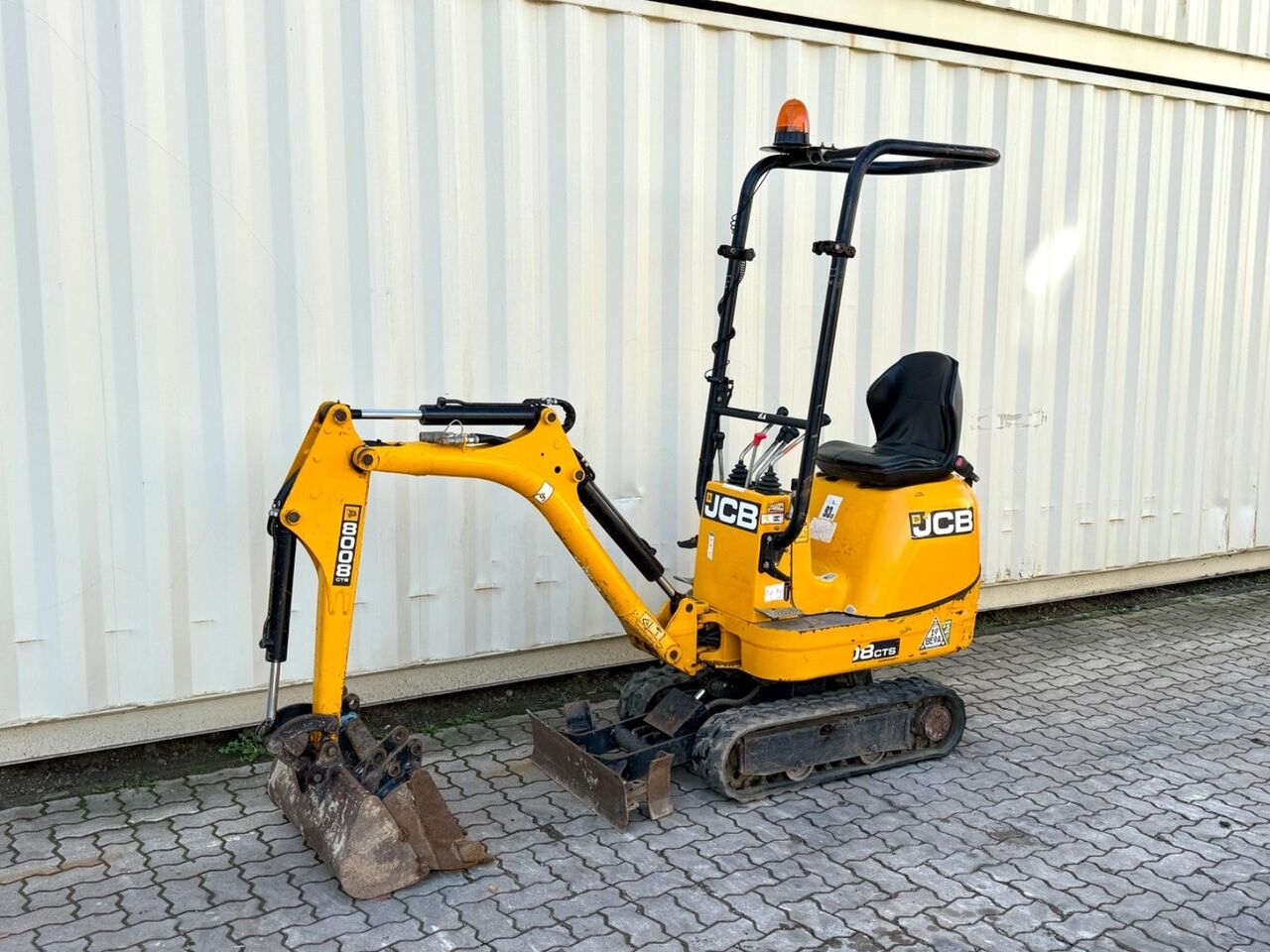 Minigraafmachine JCB 8008 CTS / 2022 BJ / 984 H / 3 x Löffel- Photo 2