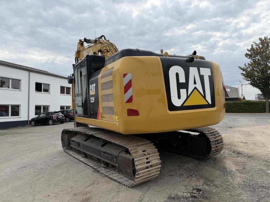 Pelle sur chenille CAT 323 F L- Photo 3