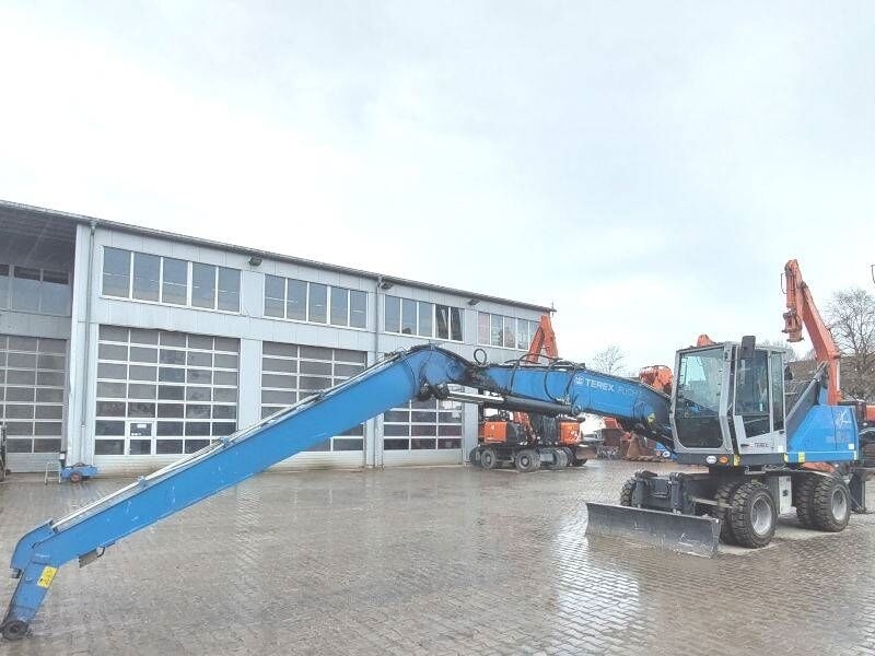 Pelle de manutention- Photo 2