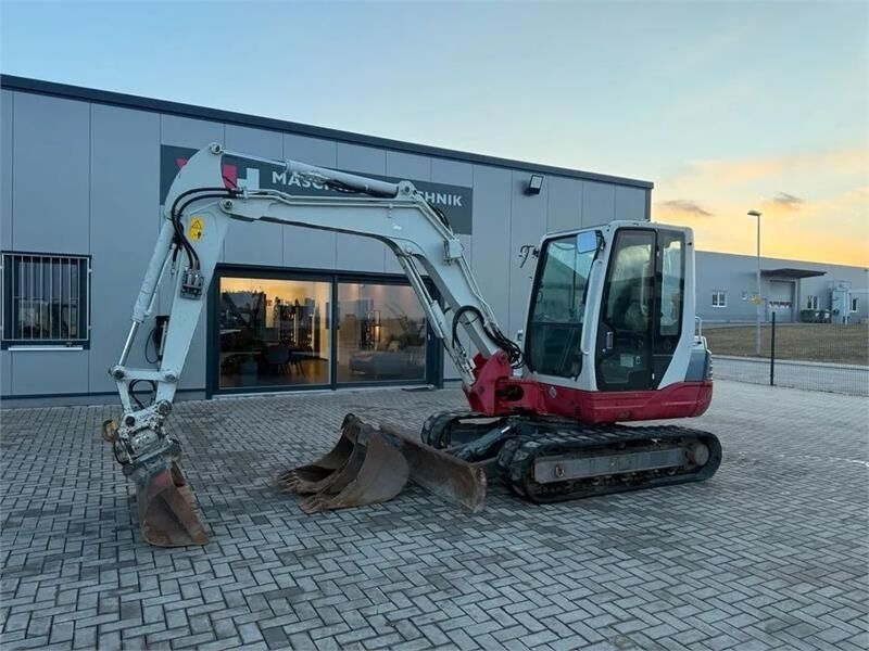 Minibagger Takeuchi TB250- Photo 2