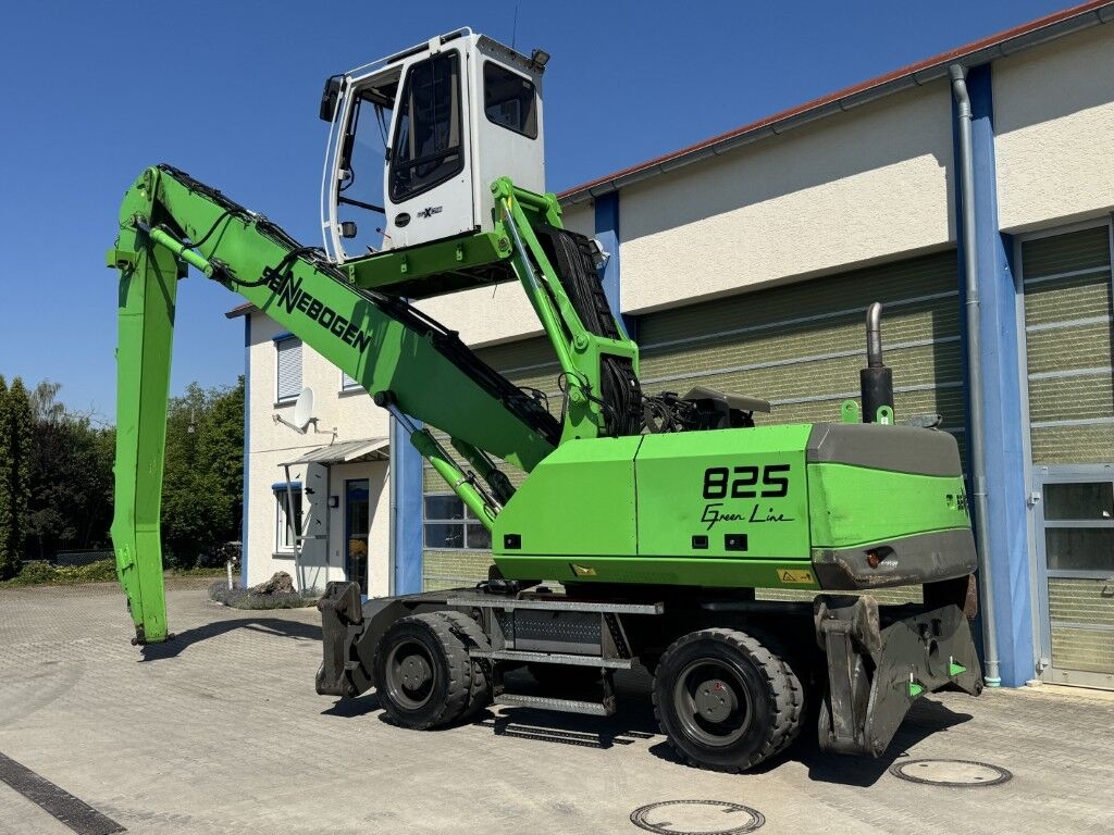 Pelle de manutention 825 M 825 M- Photo 3