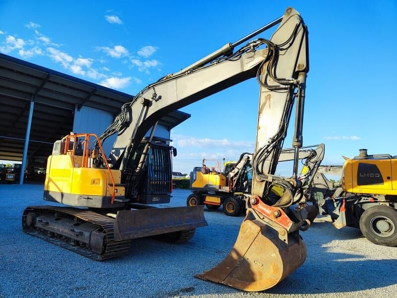 Crawler excavator Volvo ECR235EL- Photo 3