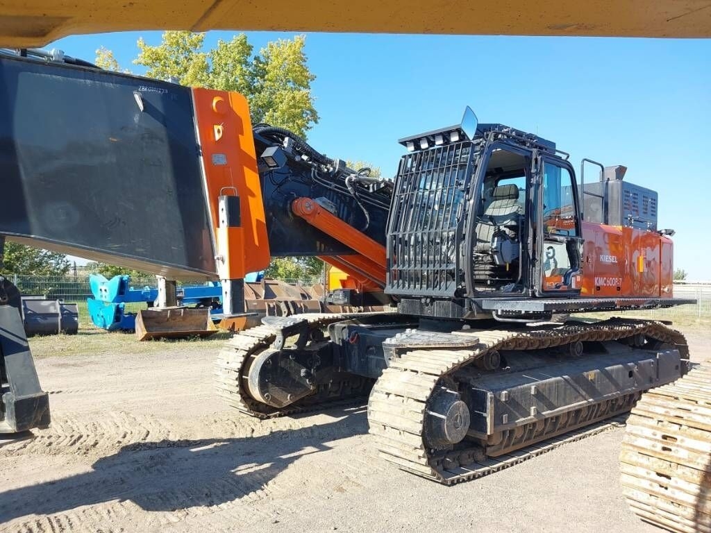 Demolition excavator- Photo 3
