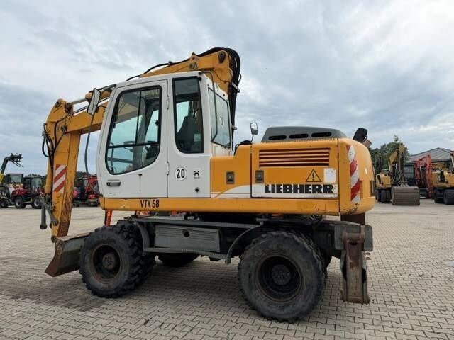 Wheel excavator Liebherr A 900 C Litronic- Photo 3
