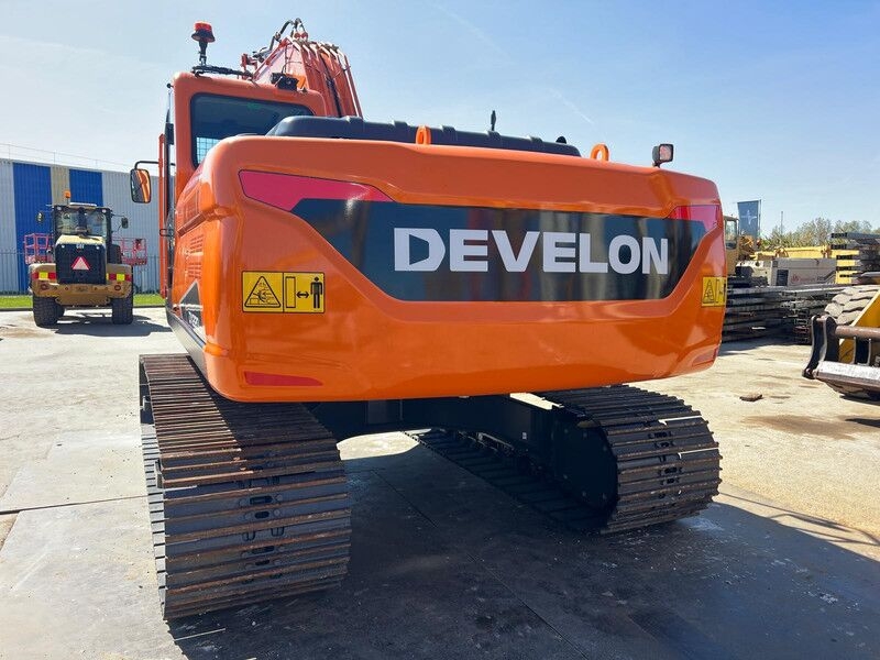 Kettenbagger DX220LCA-2M tier 2 manual engine!! . DX220LCA-2M tier 2 manual engine!! .- Photo 3