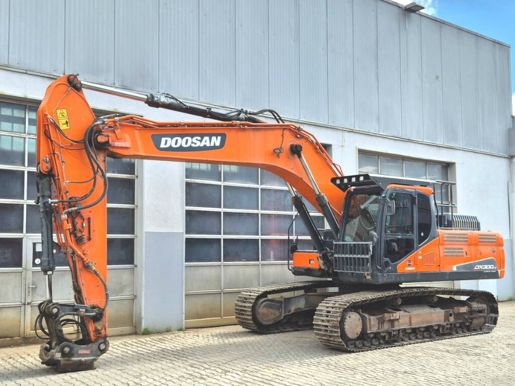 Crawler excavator- Photo 2