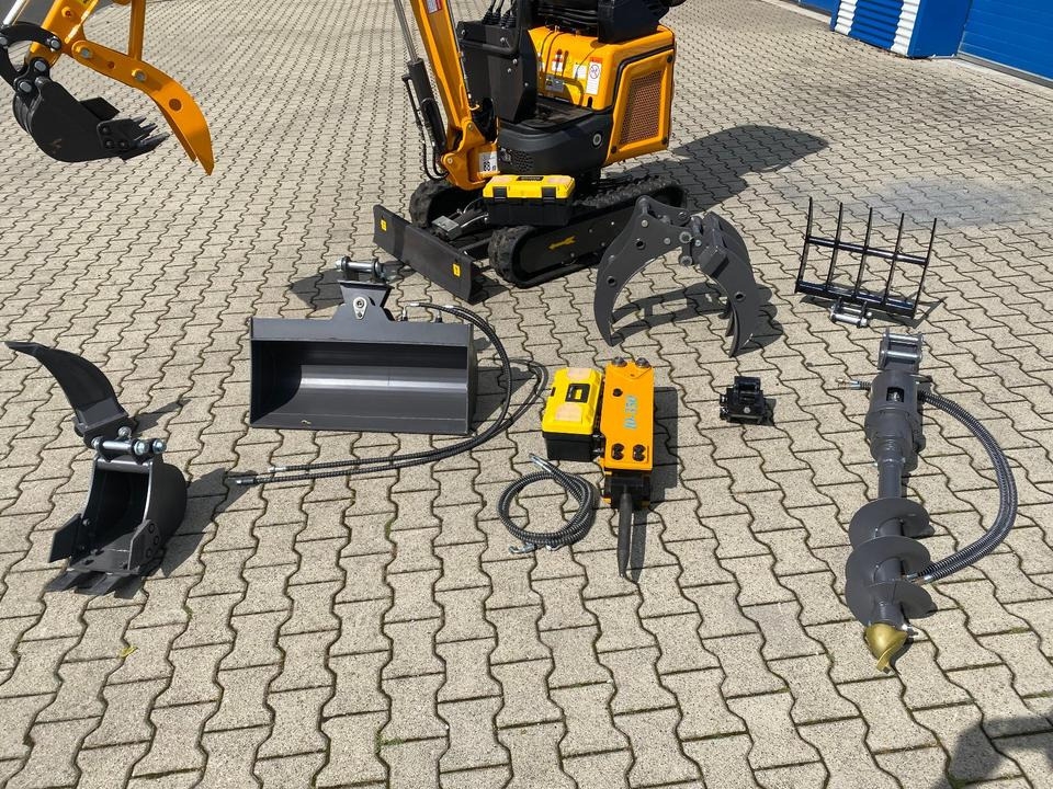 Mini pelle Minibagger BK1300JSR inkl. großem Zubehörpaket *INKL.19% MWST*BERGER KRAUS* VERSTELLFAHRWERK*KUBOTA*SOFORT!* Minibagger BK1300JSR inkl. großem Zubehörpaket *INKL.19% MWST*BERGER KRAUS* VERSTELLFAHRWERK*KUBOTA*SOFORT!*- Photo 2