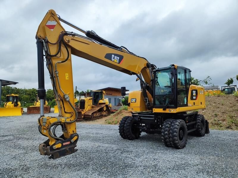 Pelle sur pneus M320F M320F- Photo 2
