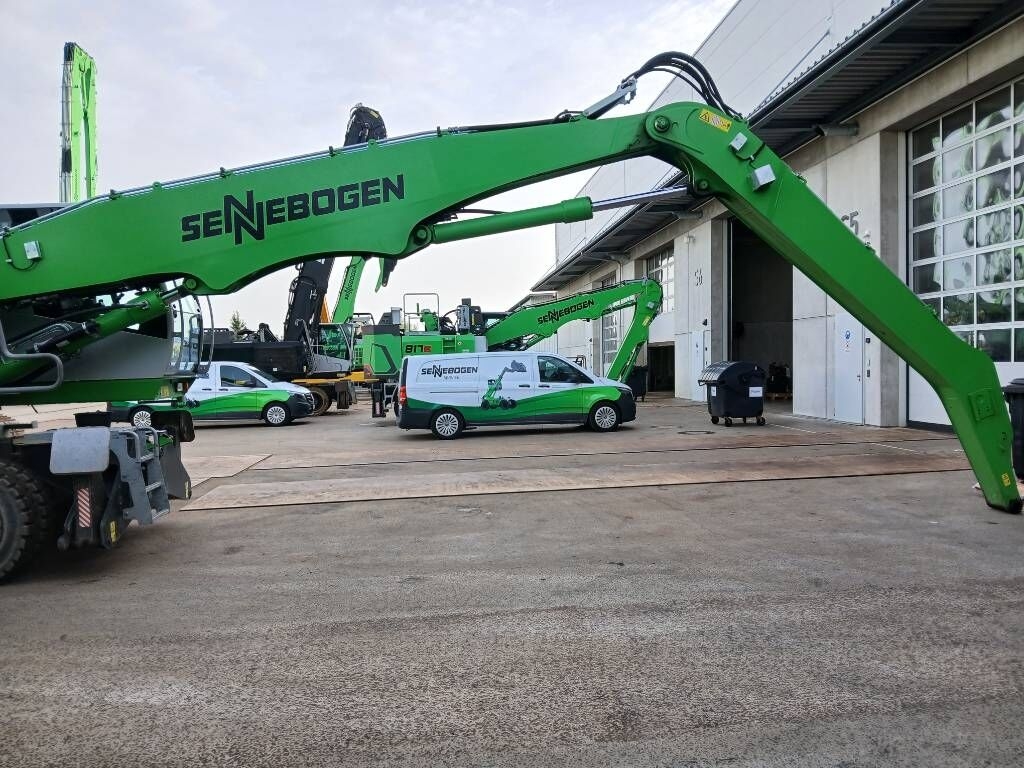 Umschlagbagger Sennebogen 824 M- Photo 3